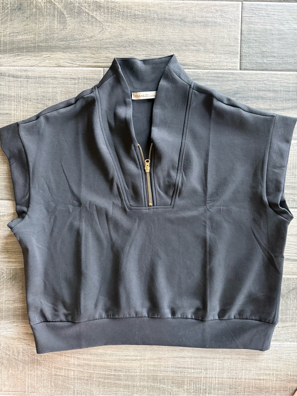 Large women’s Zenana top.
